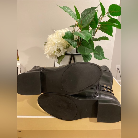 NEW Michael Kors Women Knee High Boots Preston Size US 7M Black Leather & Gold - Picture 7 of 7